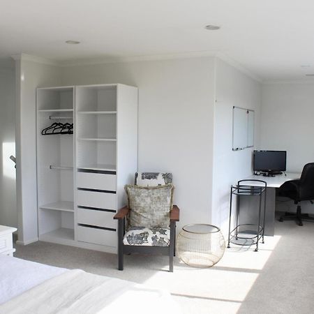 5-Min Walk To Village - Havelock North Holiday Home With Spa Pool Eksteriør bilde
