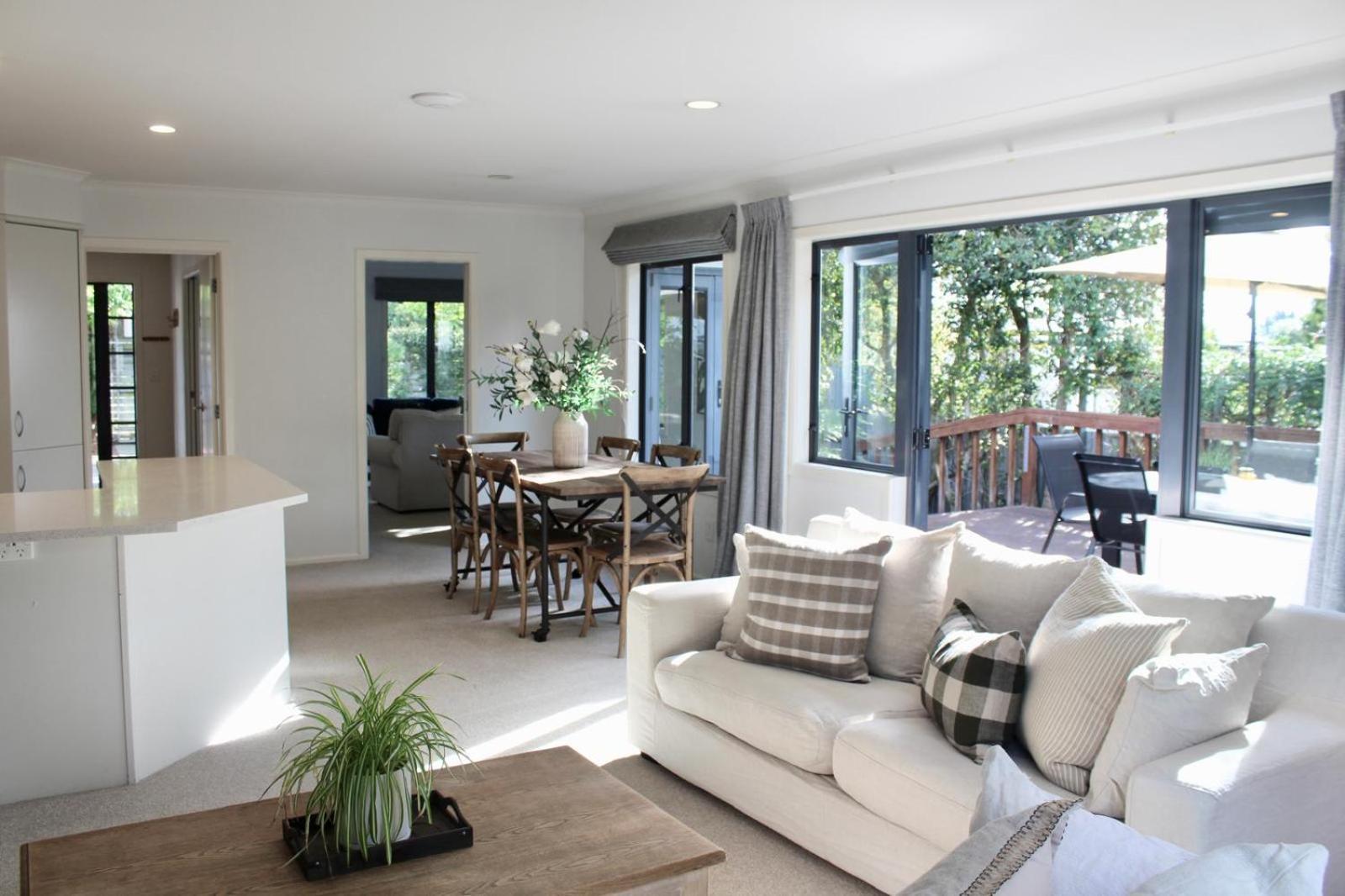 5-Min Walk To Village - Havelock North Holiday Home With Spa Pool Eksteriør bilde